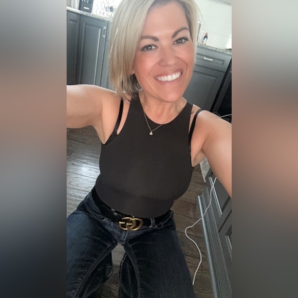 Meet your Posher, Amanda - Picture 5 of 7